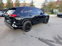 2022 Toyota RAV4 SE - Photo 3