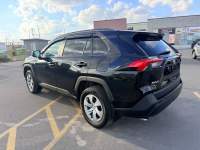 2020 Toyota RAV4 LE - Photo 5