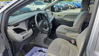 2015 Toyota Sienna 5dr 7-Pass FWD - Photo 14