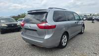 2015 Toyota Sienna 5dr 7-Pass FWD - Photo 8