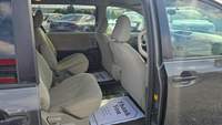 2012 Toyota Sienna LE - Photo 11